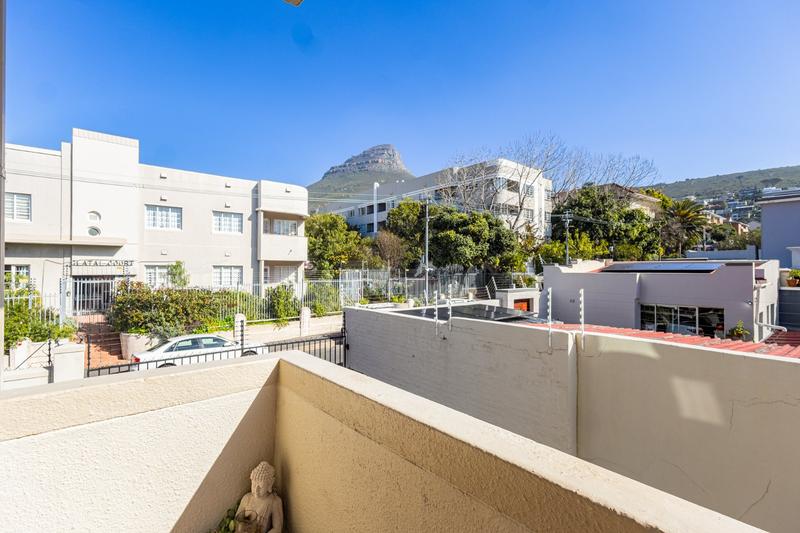 1 Bedroom Property for Sale in Tamboerskloof Western Cape